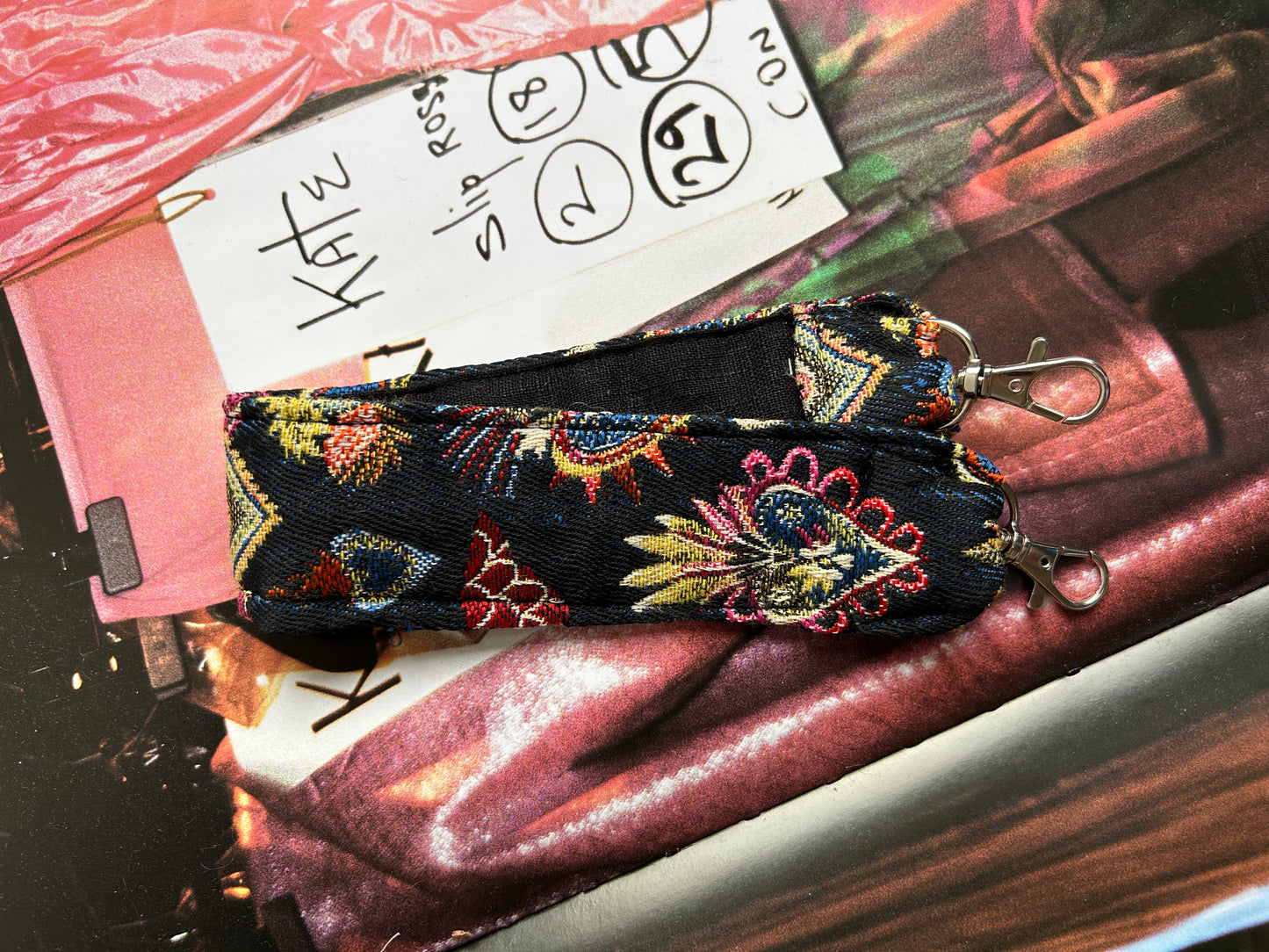 Hearts Phone strap short