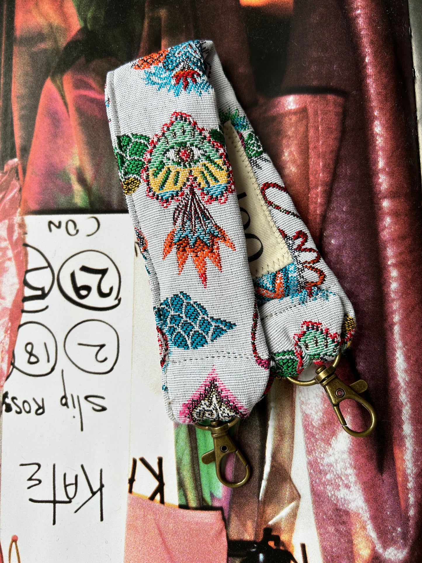 Phone strap short